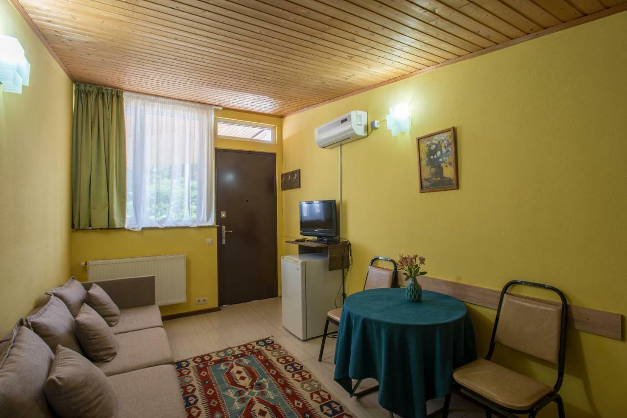 Accent Hotel Tiflis Exterior foto